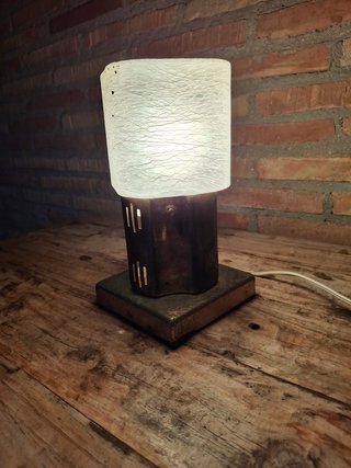 Lámpara de mesa metal y vidrio