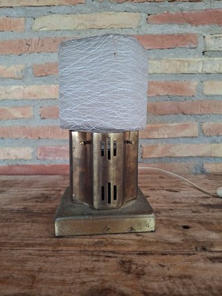 Lámpara de mesa metal y vidrio