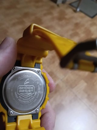 Reloj G-Shock Amarillo WR20BAR