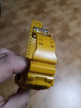Reloj G-Shock Amarillo WR20BAR