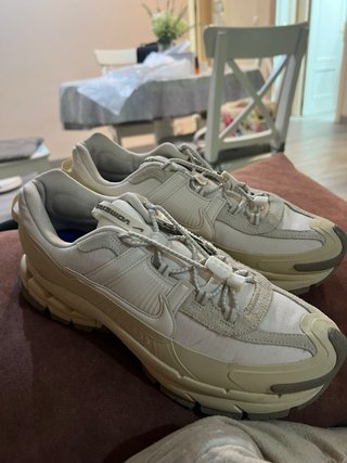 Deportivas Nike Vomero Beige/Gris