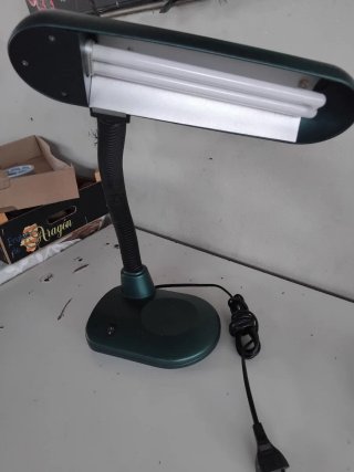 Lámparas Flexo Verdes y Amarillas
