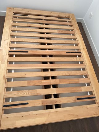 Base de cama de madera con cajones