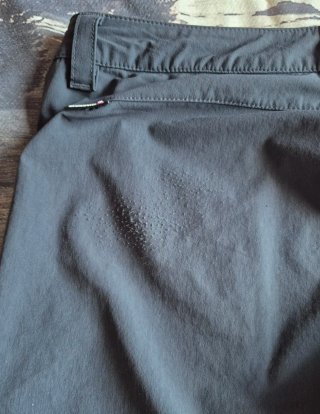 Pantalones cortos montaña mujer Ternua grises