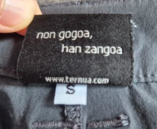 Pantalones cortos montaña mujer Ternua grises