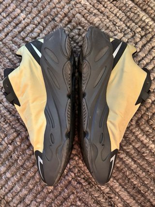 Zapatillas Adidas Yeezy 700 Gris/Amarillo