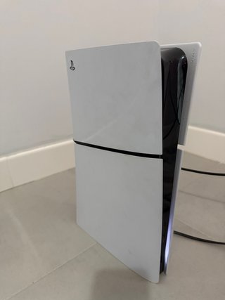 Consola PS5 Blanca + Mando Rosa + 3 Juegos