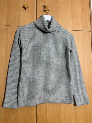 Jersey punto cuello alto gris
