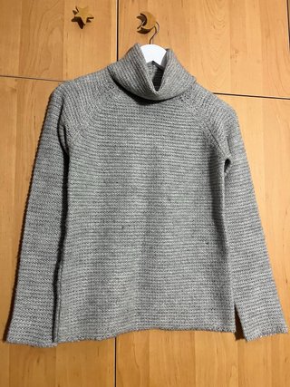 Jersey punto cuello alto gris