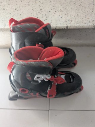 Patines en línea negros y rojos talla 34- 36