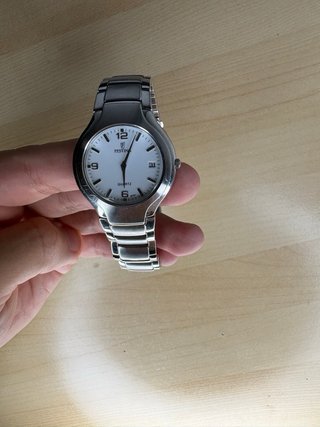 Reloj Festina Quartz Plata y Blanco