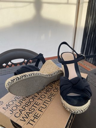 Cuñas esparto negras con nudo