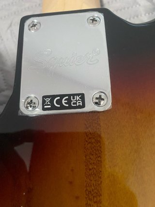BAJO SQUIER PRECISION BASS + AMPLI (NEGOCIABLE)