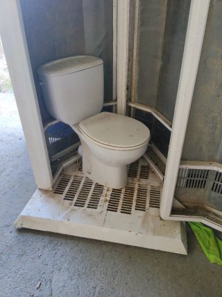 Se vende pará terreno wc, prefabricados, portátil,