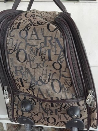 Bolso maleta estampado letras