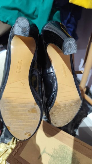 Zapatos de tacón Maria Mares negros