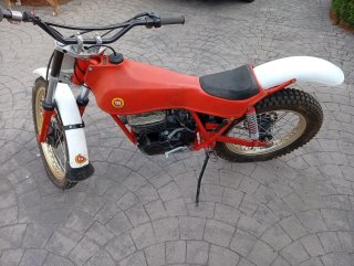 Montesa Cota 349 Roja y Blanca