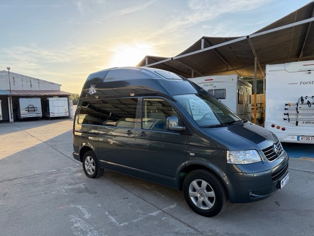Volkswagen T5 2.5TD 174cv California polyroof 2009