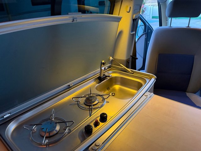 Volkswagen T5 2.5TD 174cv California polyroof 2009