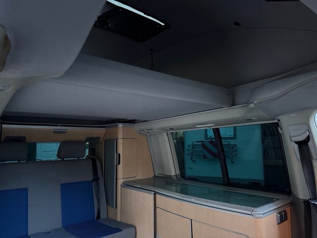 Volkswagen T5 2.5TD 174cv California polyroof 2009