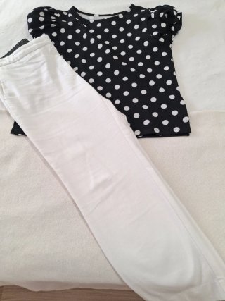 Pantalón T XXL y 2 Camisetas T L