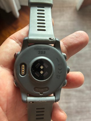 Garmin Forerunner 255 Grigio + 2 Cinturini