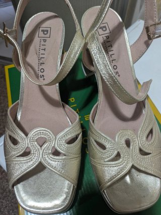 Zapatos de fiesta dorados Pitillos