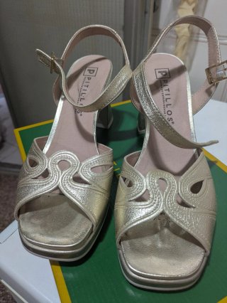 Zapatos de fiesta dorados Pitillos