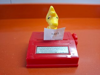 Muñeco Snoopy escritor grande McDonald’s del 2000