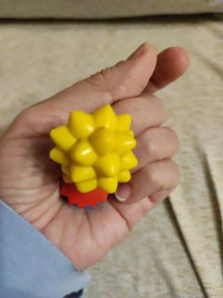 Figura Lisa Simpson con cuchillo