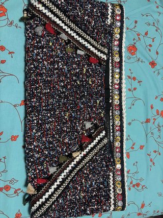 Falda tweed multicolor con adornos