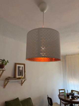 Lámpara de techo IKEA NYMÖ blanca y dorada