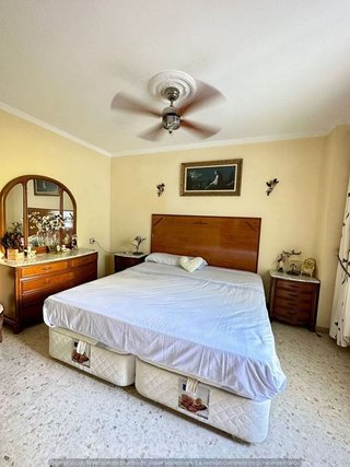 Piso en venta en La Carihuela en Torremolinos