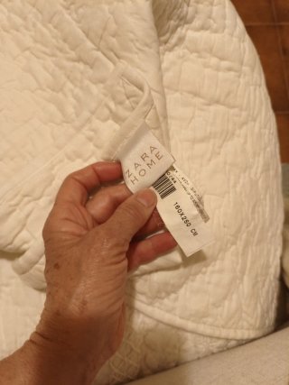 Colcha bouti Zara Home beige cama 90