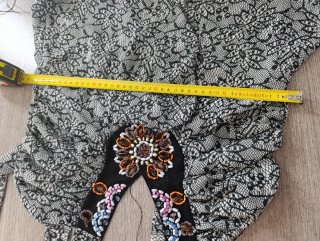 Camicetta leggera con scollo e laccetto