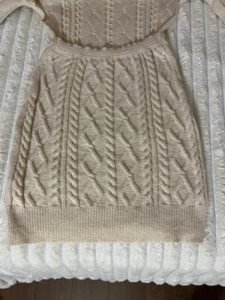Vestido jersey punto trenzado beige