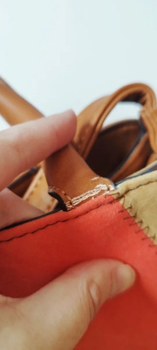 Bolso de ante marca Mad Max