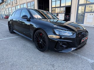 Audi A4 RS4 Avant TFSI 331kW quattro tiptronic