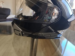 2 Cascos Moto MT Helmets Atom Nuevos