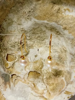 Pendientes Perlas Barrocas Agua Dulce Dorados