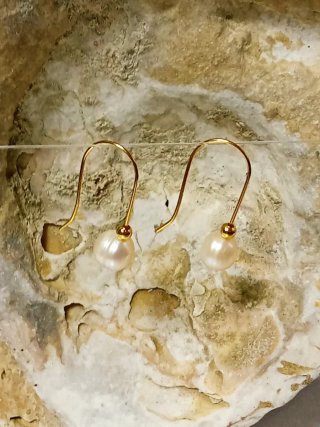 Pendientes Perlas Barrocas Agua Dulce Dorados