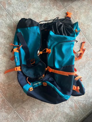 Mochila Quechua Forclaz 40L Trekking