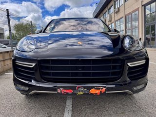 PORSCHE Cayenne Turbo