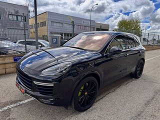 PORSCHE Cayenne Turbo