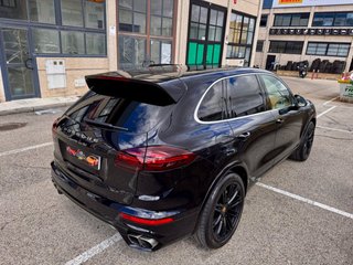 PORSCHE Cayenne Turbo