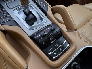 PORSCHE Cayenne Turbo