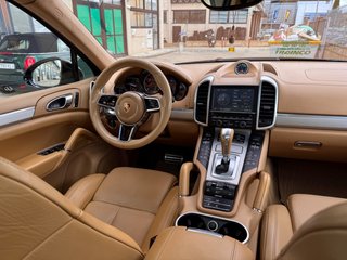 PORSCHE Cayenne Turbo