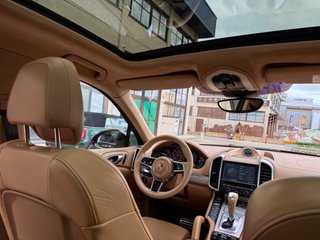 PORSCHE Cayenne Turbo