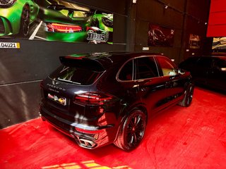 PORSCHE Cayenne Turbo