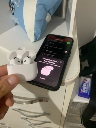 AirPods 4 ANC